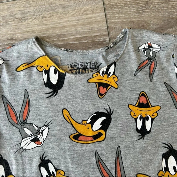 Looney Tunes Soft and Stretchy Short Sleeve Top - Picture 5 of 11